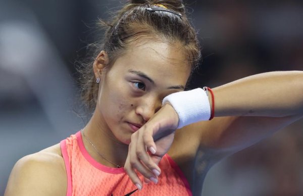 万博体育APP WTA总决赛：郑钦文不敌萨巴伦卡，谢淑薇组合遗憾被逆转