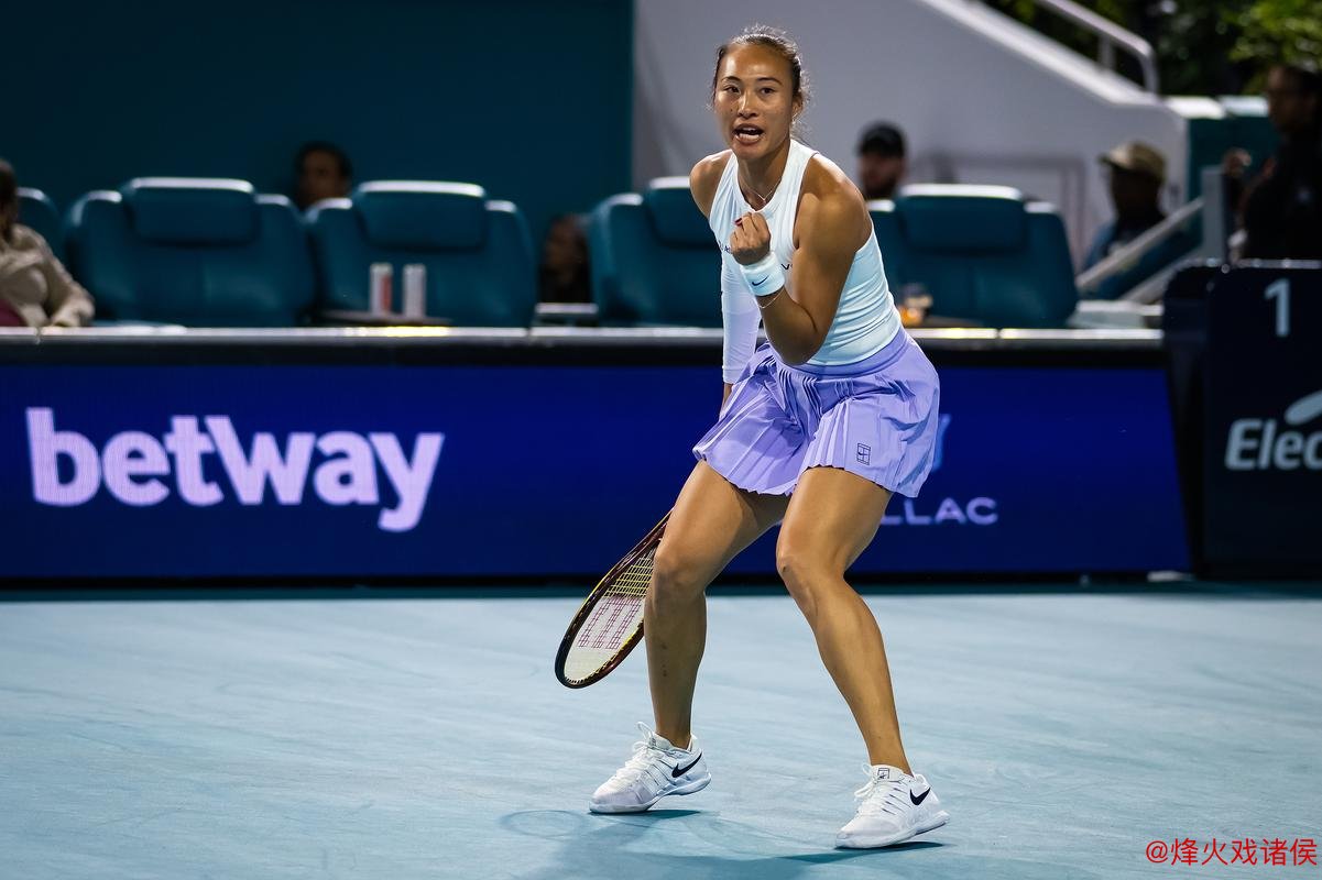 WTA总决赛：郑钦文不敌萨巴伦卡，谢淑薇组合遗憾被逆转