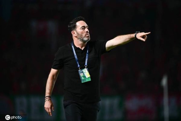 万博体育下载 长春亚泰困境难解 苏亚雷斯训练求突破