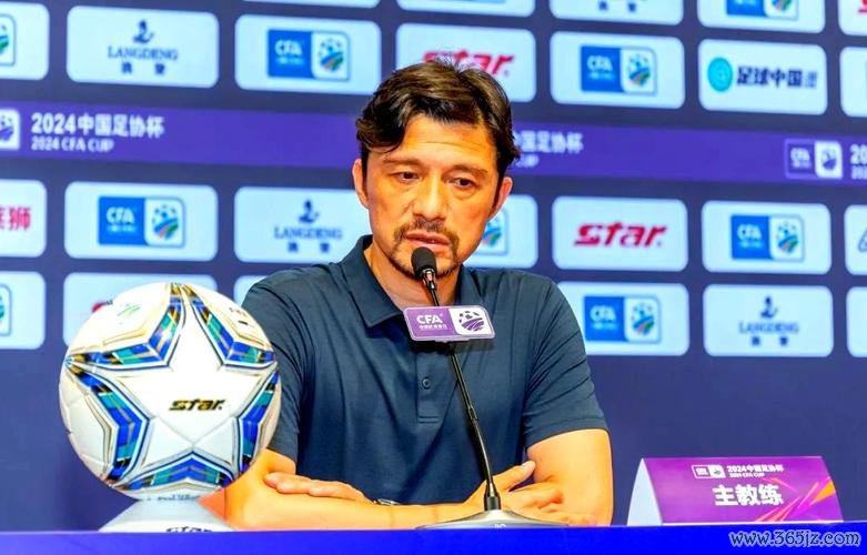 长春亚泰官方：谢晖因战绩欠佳主动辞去职务